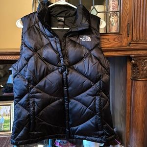 North face puffer vest- like new